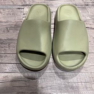 Yeezy Adidas Slides